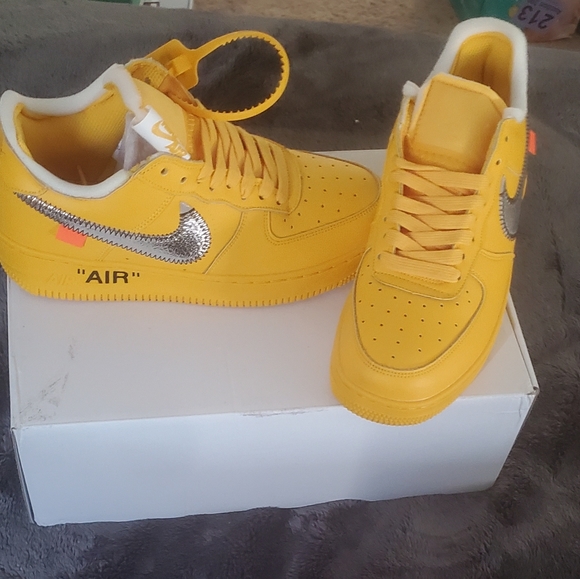 Nike Air Force 1 OFF-WHITE. SALE! READY FOR THEM TO GO!!! - Picture 6 of 6